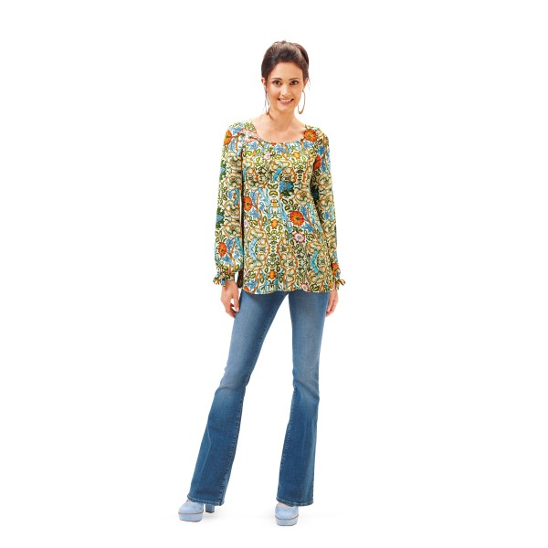 6685 Robe & Blouse